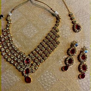 Red and Gold Earrings and Forehead Jewlery or Tikka. Kundan Necklace set